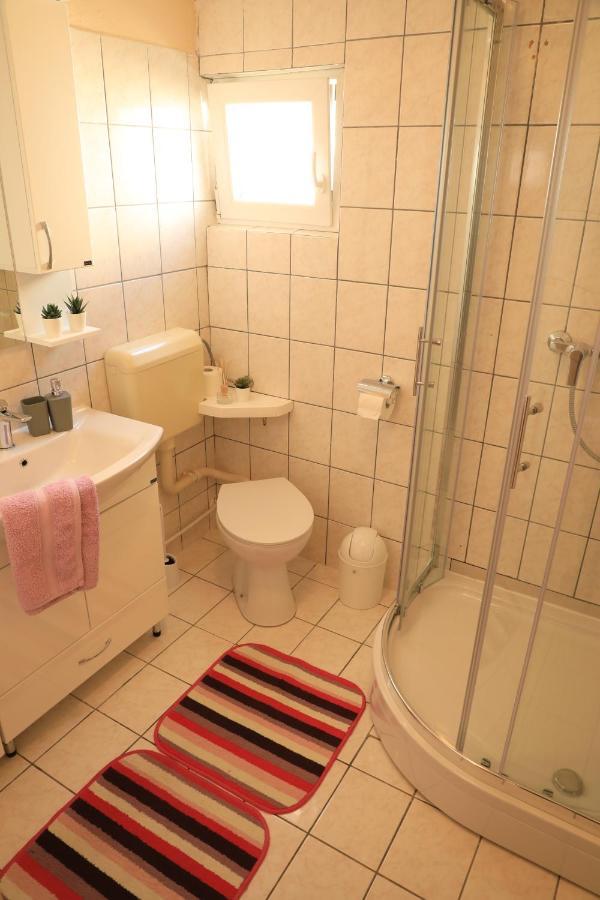 Apartmani Sarlija Pakoštane Exterior foto