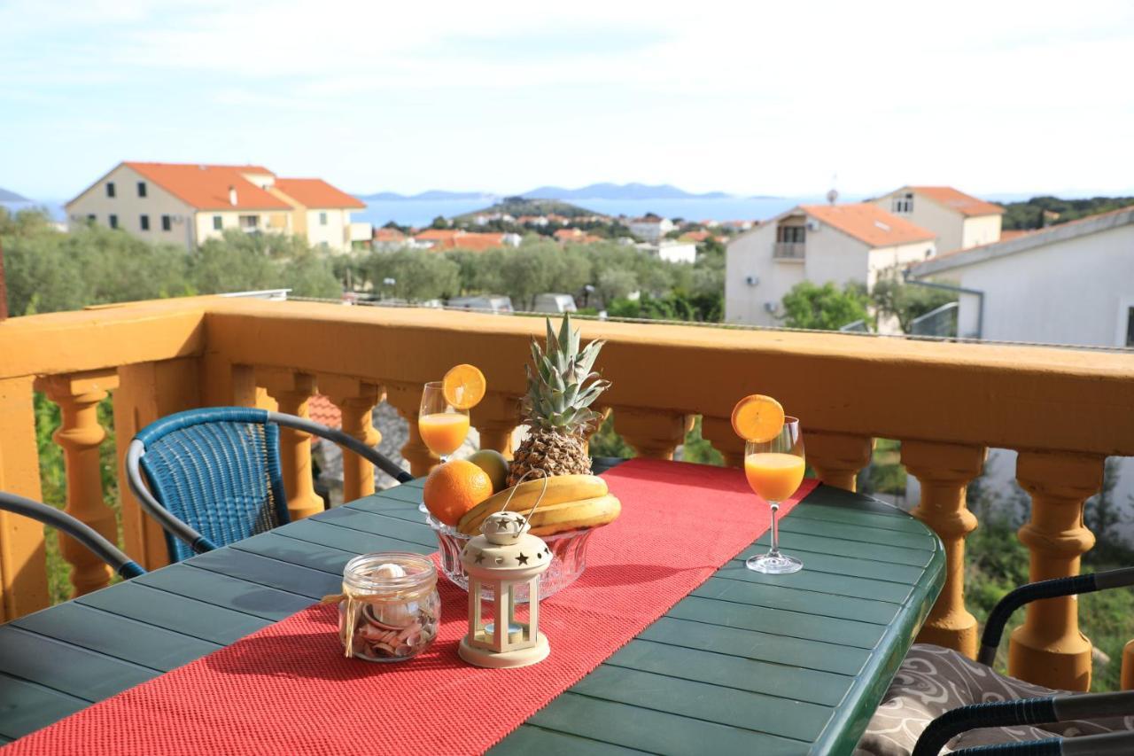 Apartmani Sarlija Pakoštane Exterior foto