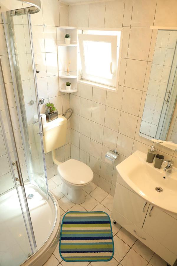 Apartmani Sarlija Pakoštane Exterior foto